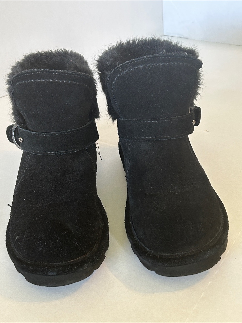 BEAR PAWS BLACK SUEDE KONNIE BOOTS FEATURING DECORATIVE SIDE BUCKLE SZ 8 - Picture 4 of 9